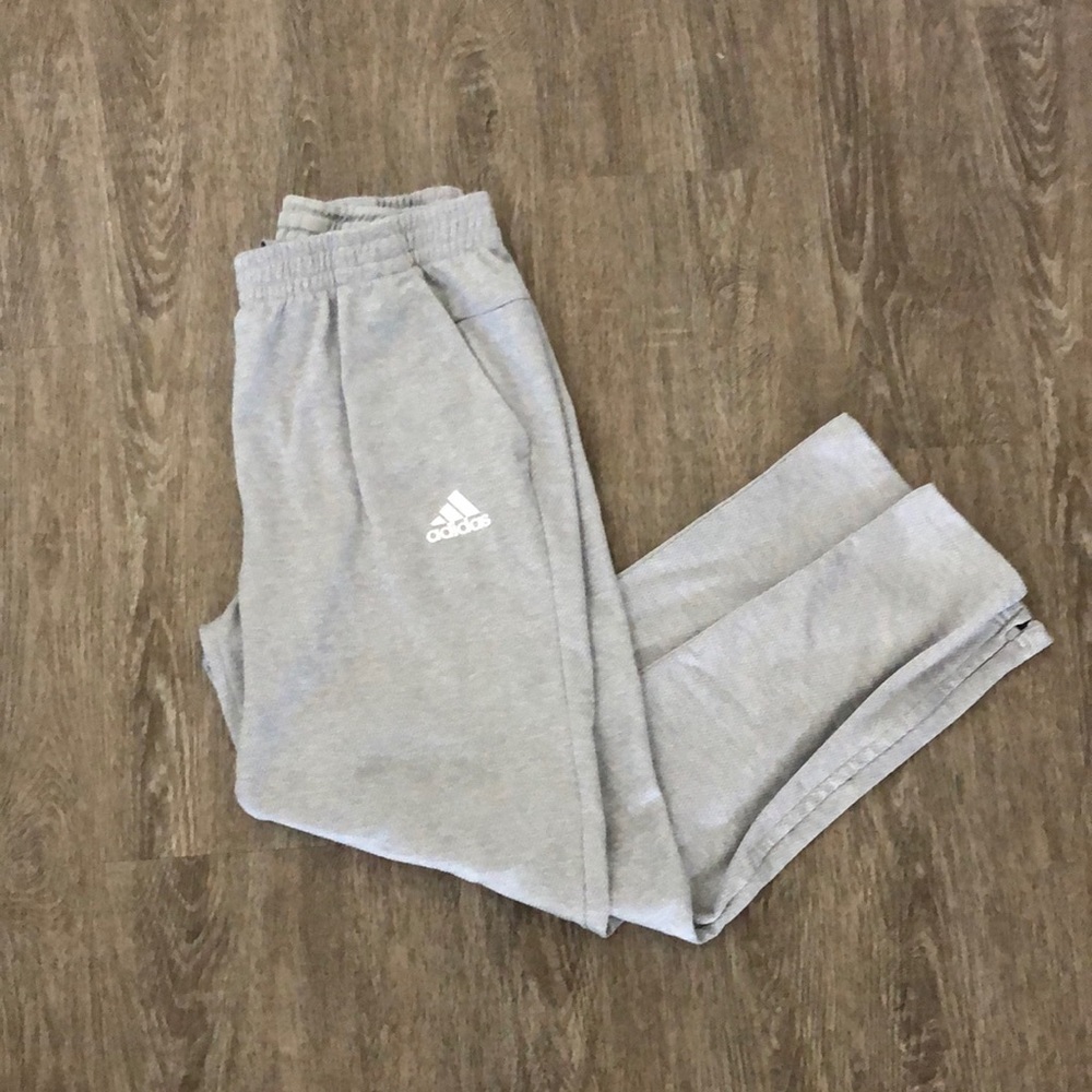 Mens adidas warmups. Size L.